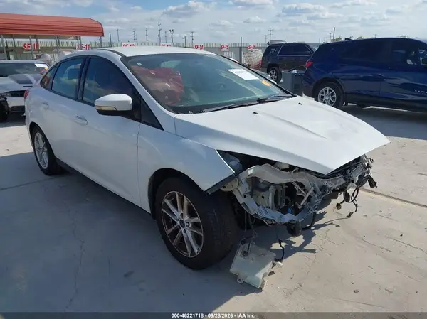 1FADP3F23HL217338 — 2017 Ford Focus, Передняя часть (Front End), фото до ремонта