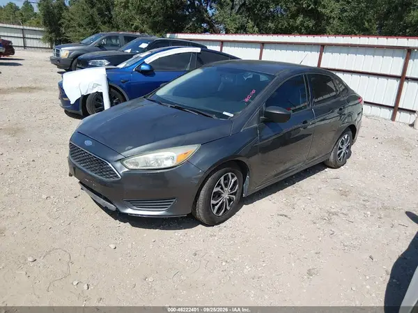 1FADP3E28HL253902 — 2017 Ford Focus, фото 2 с аукциона IAAI 09.10.2026, Естественный износ