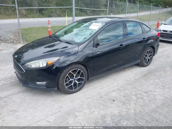 1FADP3H27HL337396 — 2017 Ford Focus, фото 2 с аукциона IAAI, Передняя часть