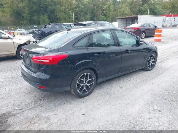 1FADP3H27HL337396 — 2017 Ford Focus, фото 4 с аукциона IAAI, Передняя часть