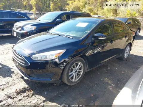 1FADP3F21HL327529 — 2017 Ford Focus, фото 2 с аукциона IAAI, Не указано