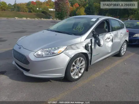 2018 Ford Focus VIN 1FADP3R41JL296933 фото 2