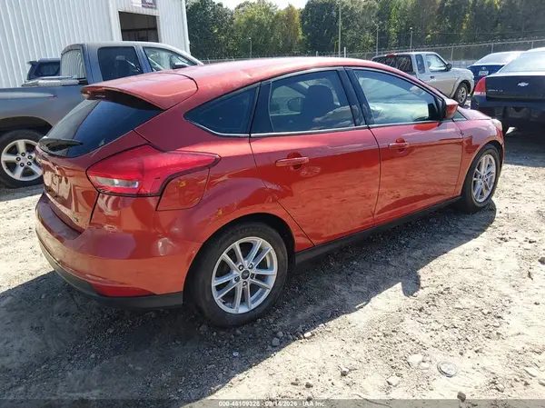 1FADP3K24JL243121 — 2018 Ford Focus, фото 4 с аукциона IAAI 08.10.2026, Естественный износ