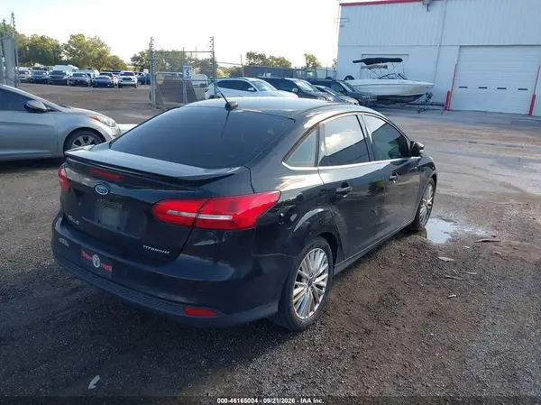 1FADP3J20JL324702 — 2018 Ford Focus, фото 4 с аукциона IAAI 14.10.2026, Повреждения снизу