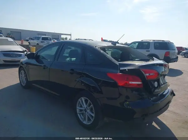 1FADP3FE1JL229066 — 2018 Ford Focus, фото 3 с аукциона IAAI 14.10.2026, Задняя часть
