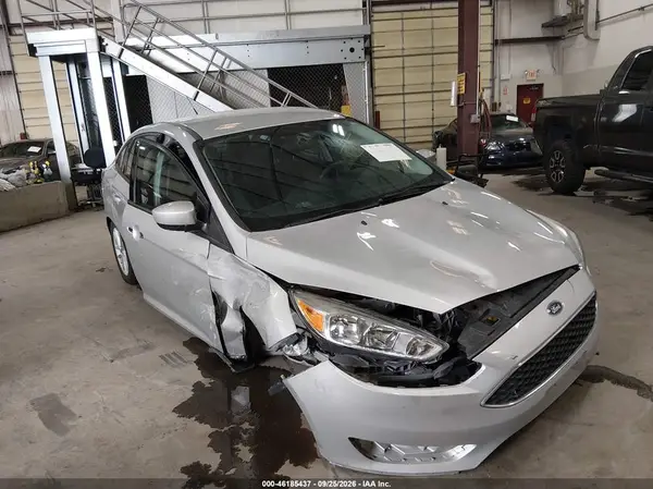 1FADP3F21JL288530 — 2018 Ford Focus, Передняя часть справа (Right Front), фото до ремонта