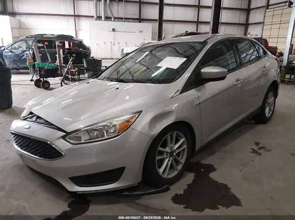 1FADP3F21JL288530 — 2018 Ford Focus, фото 2 с аукциона IAAI, Передняя часть справа