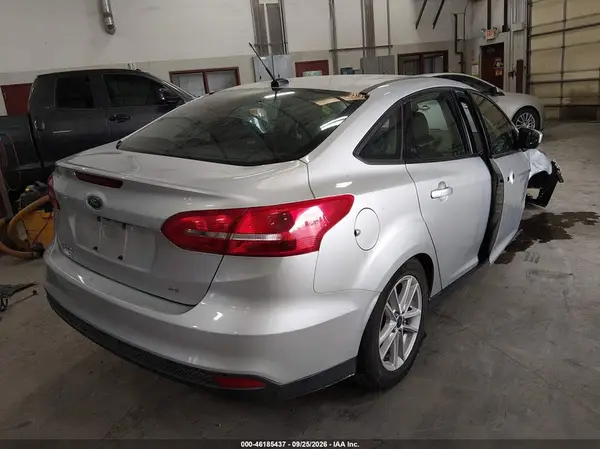 1FADP3F21JL288530 — 2018 Ford Focus, фото 4 с аукциона IAAI, Передняя часть справа