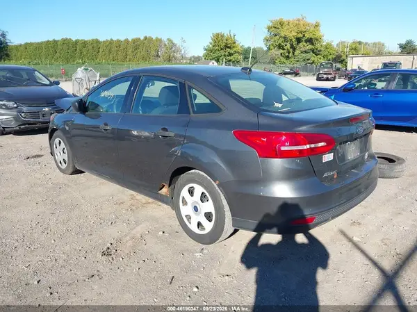 1FADP3E25JL318565 — 2018 Ford Focus, фото 3 с аукциона IAAI 09.10.2026, Передняя часть