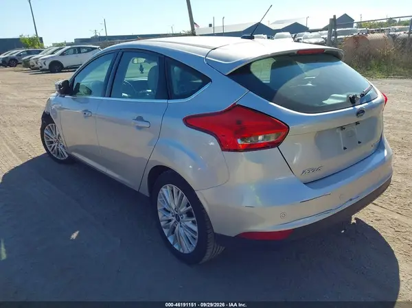 1FADP3N27JL326148 — 2018 Ford Focus, фото 3 с аукциона IAAI, Передняя часть слева
