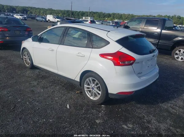 1FADP3K21JL206348 — 2018 Ford Focus, фото 3 с аукциона IAAI, Естественный износ