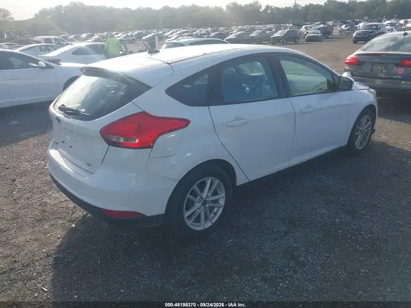 1FADP3K21JL206348 — 2018 Ford Focus, фото 4 с аукциона IAAI, Естественный износ