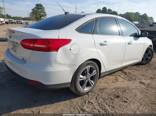 1FADP3F24JL216687 — 2018 Ford Focus, фото 4 с аукциона IAAI, Передняя часть слева