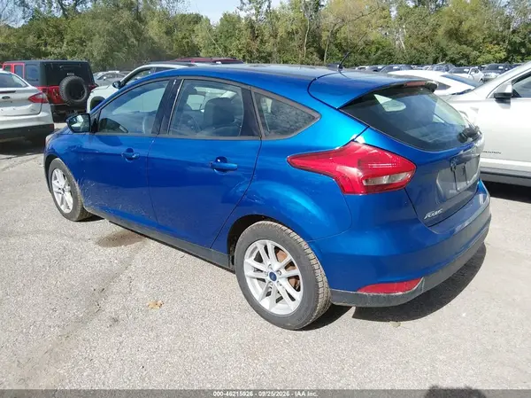 1FADP3K29JL301000 — 2018 Ford Focus, фото 3 с аукциона IAAI, Передняя часть справа