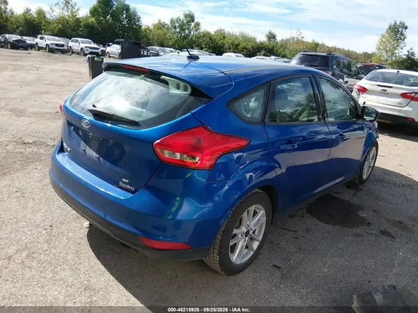 1FADP3K29JL301000 — 2018 Ford Focus, фото 4 с аукциона IAAI, Передняя часть справа