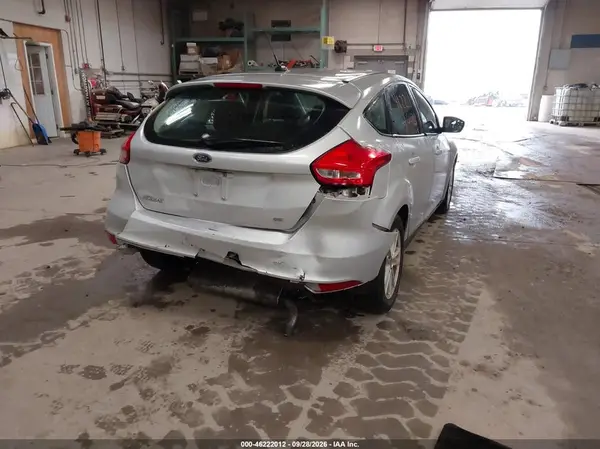1FADP3K26JL237580 — 2018 Ford Focus, фото 4 с аукциона IAAI, Задняя часть