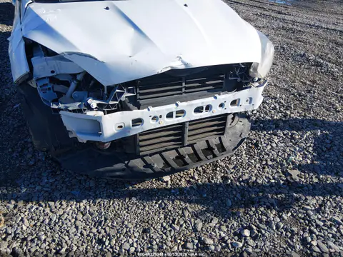 1FADP3H22JL319894 — 2018 Ford Focus, Повреждения со всех сторон, фото до ремонта