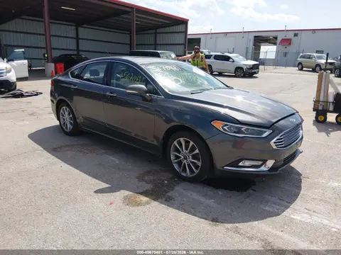 3FA6P0SU8JR135885 — 2018 Ford Fusion Energi Platinum/Titanium, Задняя часть (Rear), фото до ремонта