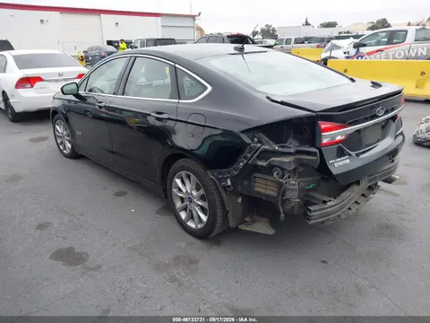 2017 Ford Fusion Energi Platinum VIN 3FA6P0SU2HR350933 фото 3