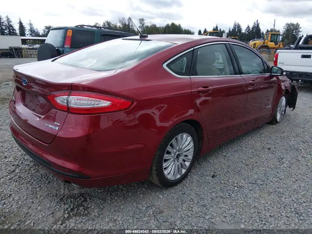 3FA6P0LU0FR173004 — 2015 Ford Fusion Hybrid SE, фото 4 с аукциона IAAI 14.10.2026, Передняя часть