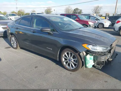 3FA6P0LU4HR400066 — 2017 Ford Fusion Hybrid SE, Передняя часть (Front End), фото до ремонта