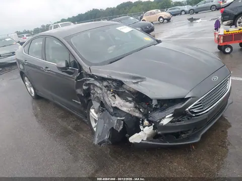 3FA6P0LU1JR155264 — 2018 Ford Fusion Hybrid SE, Передняя часть справа (Right Front), фото до ремонта