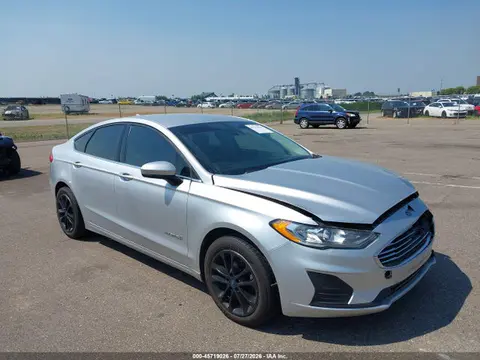 3FA6P0LU5KR188026 — 2019 Ford Fusion Hybrid SE, Передняя часть (Front End), фото до ремонта