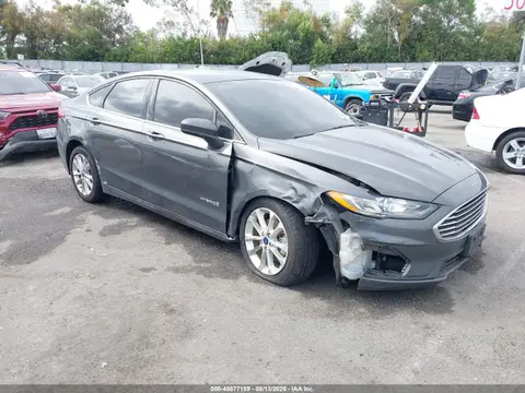 3FA6P0LU1KR200138 — 2019 Ford Fusion Hybrid SE, Естественный износ (Normal Wear & Tear), фото до ремонта