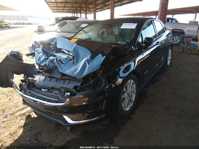 3FA6P0MUXKR185461 — 2019 Ford Fusion Hybrid SEL, фото 2 с аукциона IAAI 29.09.2026, Передняя часть
