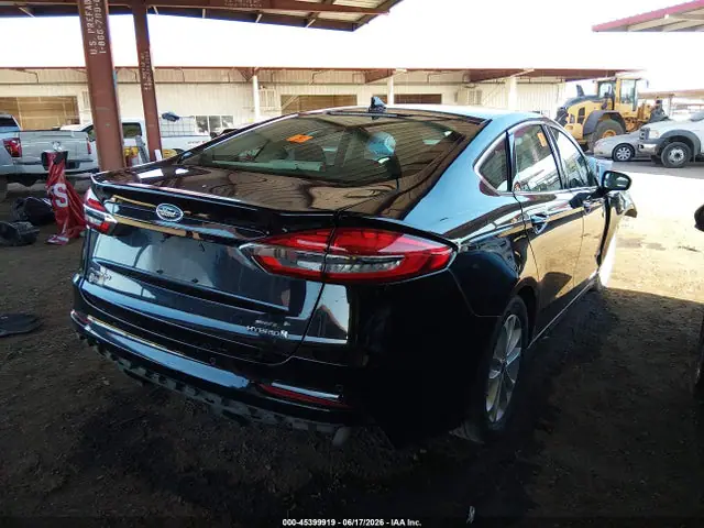3FA6P0MUXKR185461 — 2019 Ford Fusion Hybrid SEL, фото 4 с аукциона IAAI 29.09.2026, Передняя часть