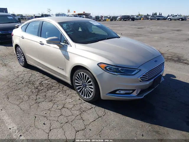 3FA6P0RU6HR287602 — 2017 Ford Fusion Hybrid Titanium, Задняя часть (Rear), фото до ремонта