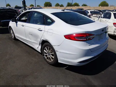 2018 Ford FUSION S VIN 3FA6P0G75JR181113 фото 3