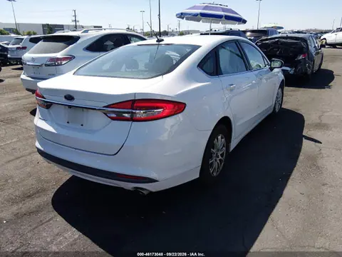 2018 Ford FUSION S VIN 3FA6P0G75JR181113 фото 4