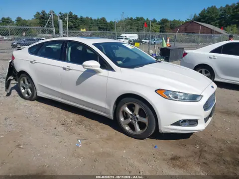 1FA6P0H75E5369461 — 2014 Ford Fusion SE, Задняя часть (Rear), фото до ремонта
