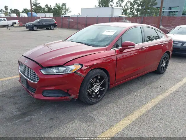 3FA6P0H75FR144617 — 2015 Ford Fusion SE, фото 2 с аукциона IAAI 29.09.2026, Естественный износ