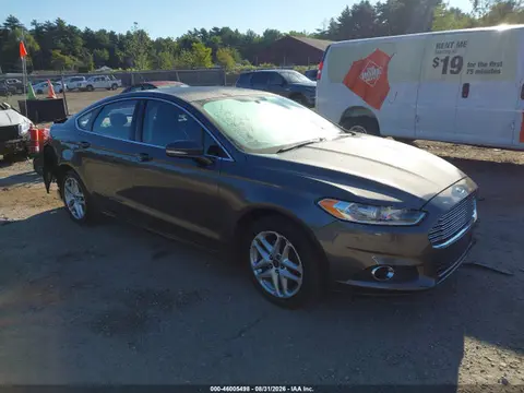 3FA6P0HD8FR164964 — 2015 Ford Fusion SE, Задняя часть (Rear), фото до ремонта