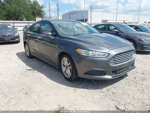 3FA6P0H75FR224452 — 2015 Ford Fusion SE, Repossession, фото до ремонта