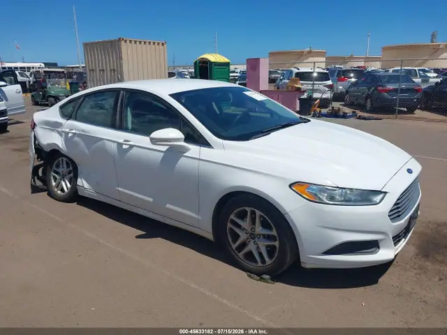 3FA6P0HDXGR196218 — 2016 Ford Fusion SE, Задняя часть (Rear), фото до ремонта