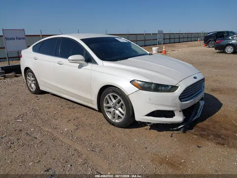 3FA6P0H76GR365905 — 2016 Ford Fusion SE, Передняя часть (Front End), фото до ремонта