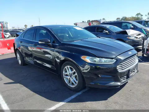 3FA6P0H75GR123266 — 2016 Ford Fusion SE, Передняя часть (Front & Rear), фото до ремонта