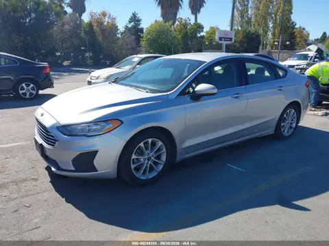 2019 Ford FUSION SE VIN 3FA6P0HD4KR135830 фото 2