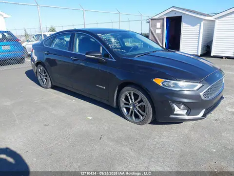 3FA6P0RUXKR155885 — 2019 Ford Fusion Titanium, Repossession, фото до ремонта