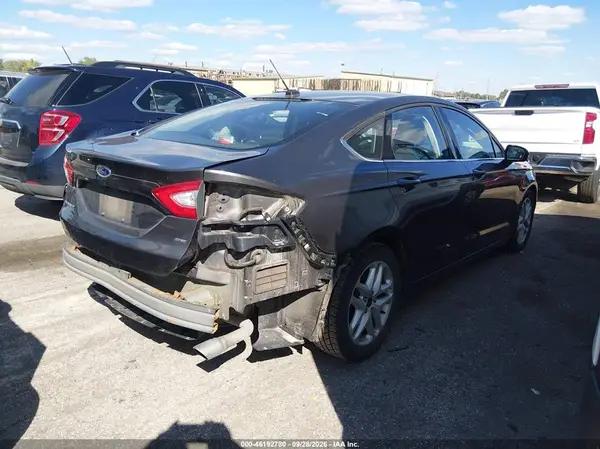 1FA6P0H78G5106738 — 2016 Ford Fusion, фото 4 с аукциона IAAI, Задняя часть