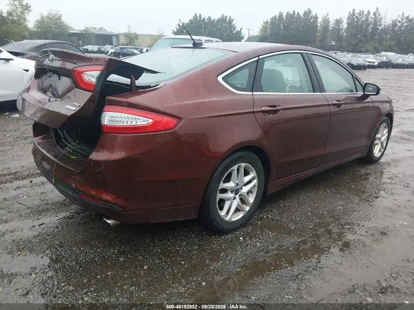 3FA6P0HD8GR260532 — 2016 Ford Fusion, фото 4 с аукциона IAAI, Задняя часть