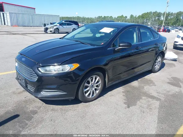 1FA6P0G72G5104663 — 2016 Ford Fusion, фото 2 с аукциона IAAI, Задняя часть