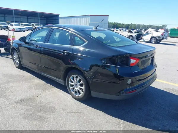 1FA6P0G72G5104663 — 2016 Ford Fusion, фото 3 с аукциона IAAI, Задняя часть
