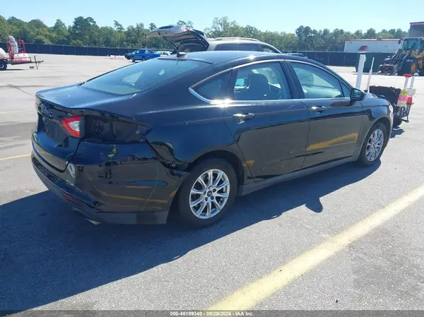 1FA6P0G72G5104663 — 2016 Ford Fusion, фото 4 с аукциона IAAI, Задняя часть