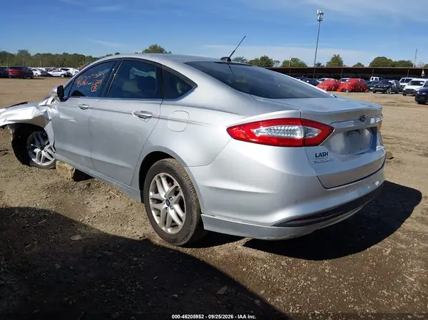 1FA6P0H72G5124152 — 2016 Ford Fusion, фото 3 с аукциона IAAI, Передняя часть