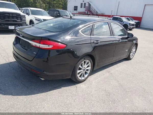 3FA6P0PU9HR124980 — 2017 Ford Fusion, фото 4 с аукциона IAAI 05.10.2026, Естественный износ