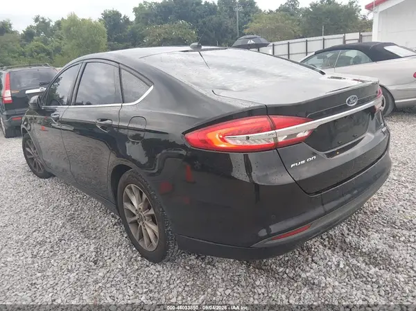 3FA6P0HD4HR363206 — 2017 Ford Fusion, фото 3 с аукциона IAAI 24.09.2026, Естественный износ